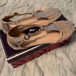 Gold flats/shoes/sandals